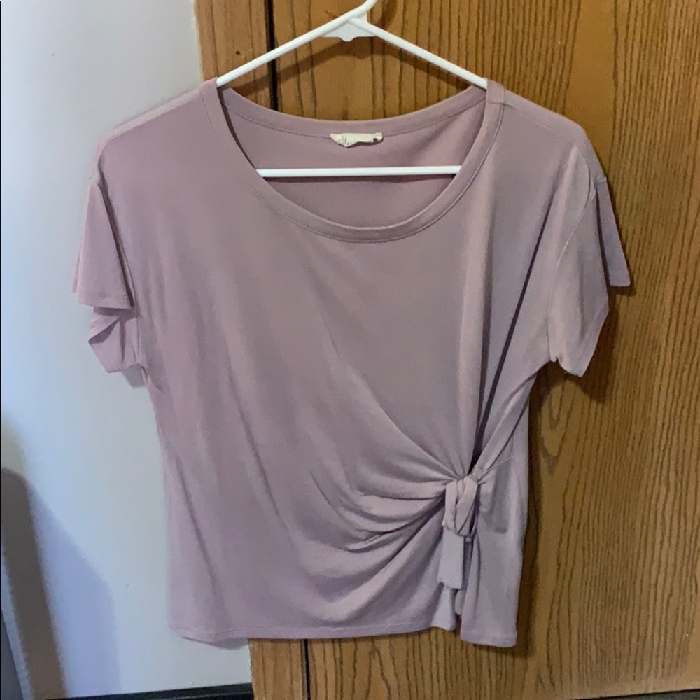 Boutique twist-tie shirt